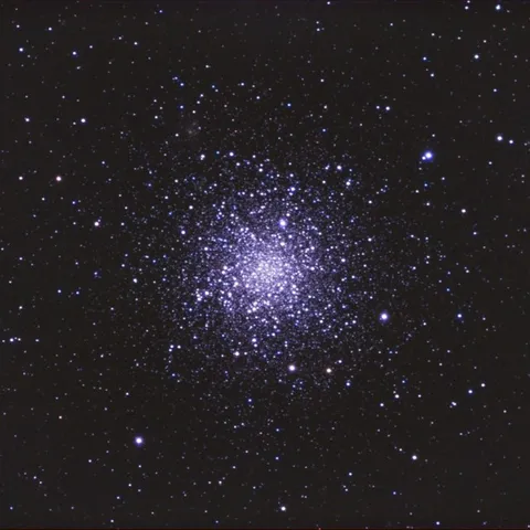 Cúmulo globular M10 — Emilio Hidalgo