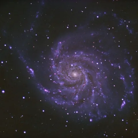 Galaxia M101. RGB (7 imágenes de 30 min — Emilio Hidalgo