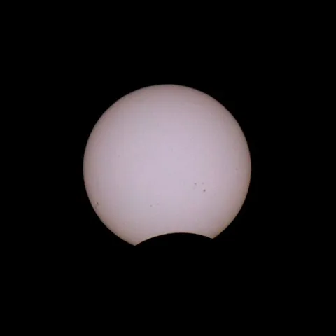 Eclipse parcial de Sol — Javier Salido
