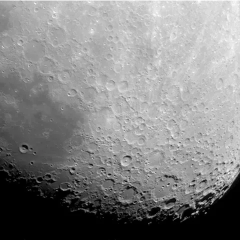 La Luna — Javier Salido