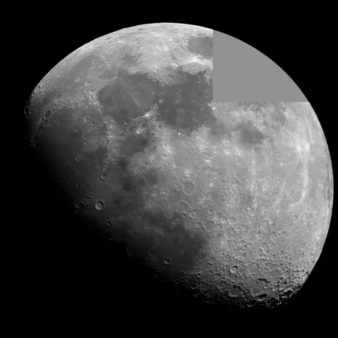 La Luna — Javier Salido